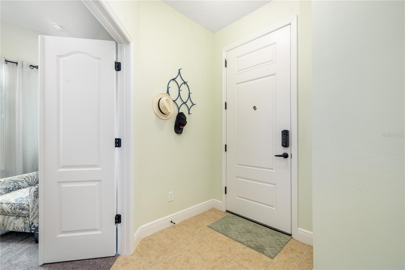 Image 5 of 70 For 4716 Foxtail Drive