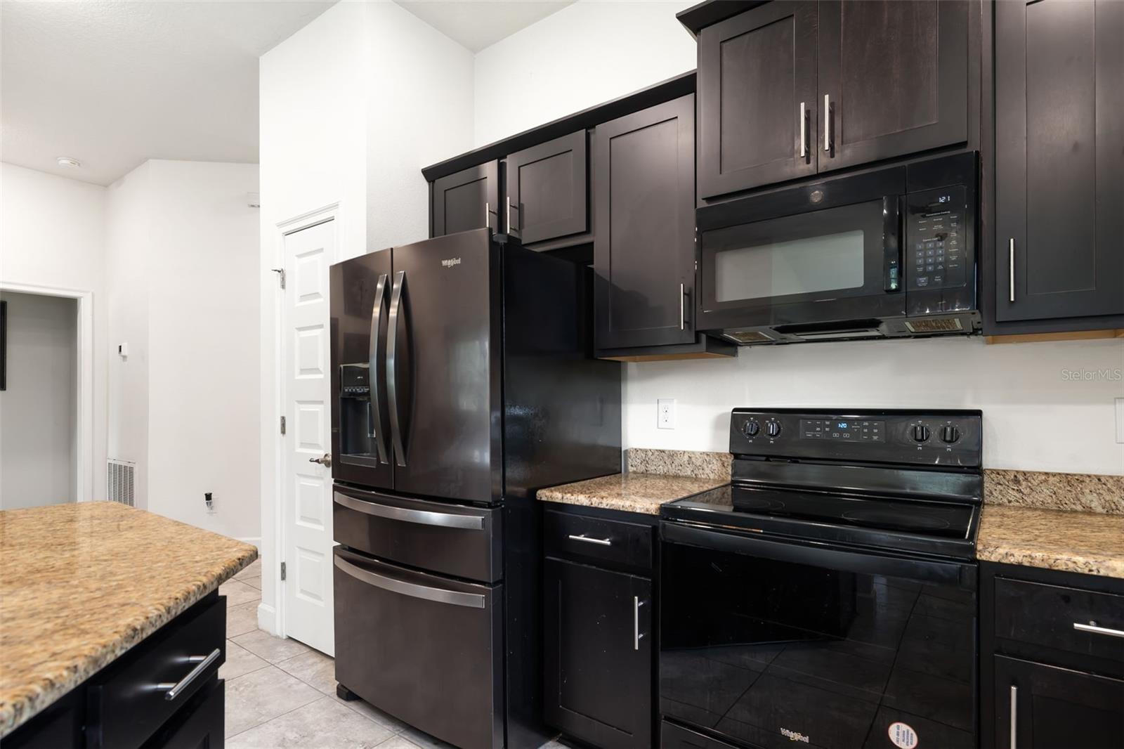 Image 17 of 51 For 4818 95th Terrace E