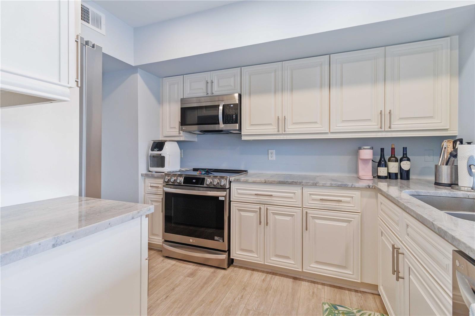 Image 13 of 41 For 1005 Villagio Circle 108