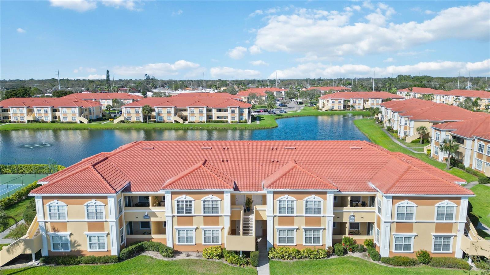 Image 28 of 41 For 1005 Villagio Circle 108