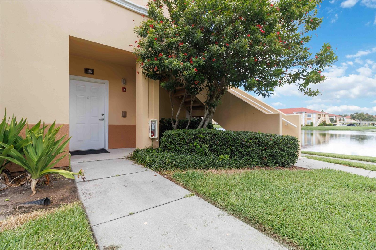 Image 4 of 41 For 1005 Villagio Circle 108
