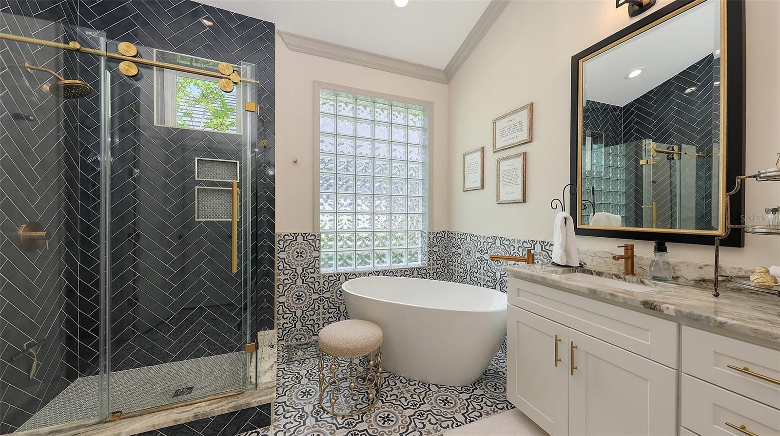 Image 28 of 52 For 6505 Oakland Hills Drive