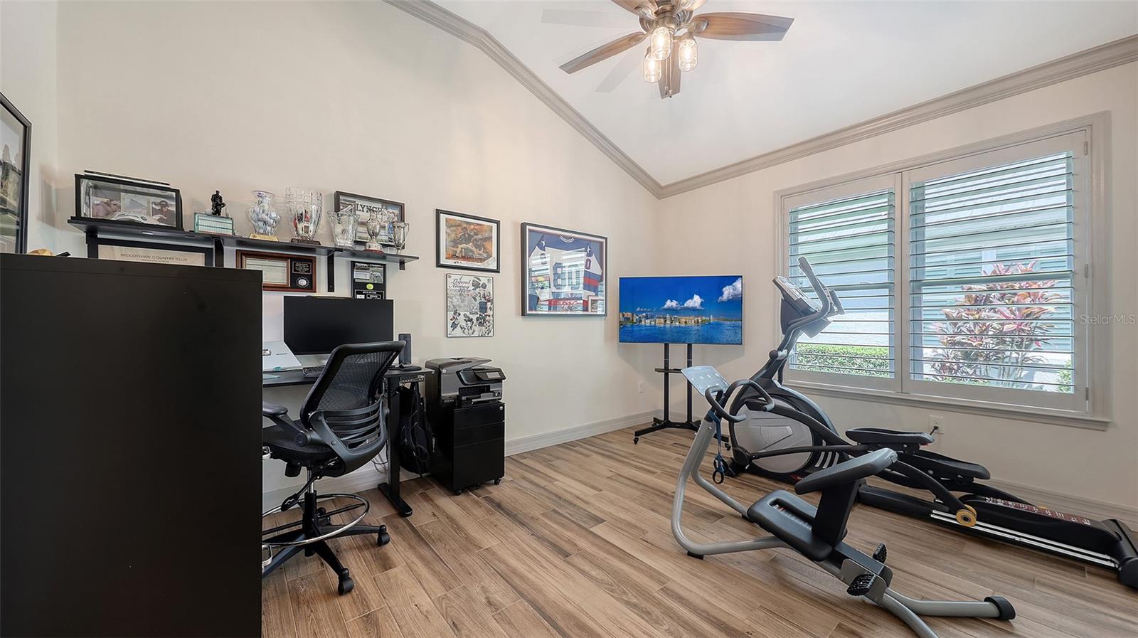 Image 31 of 52 For 6505 Oakland Hills Drive