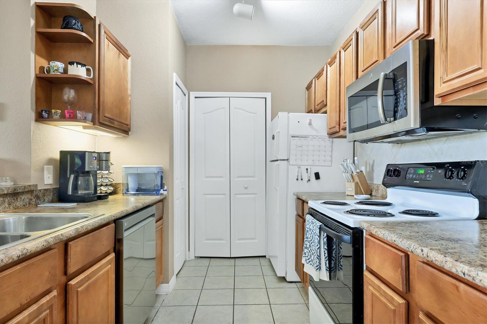 Image 11 of 51 For 8387 38th Street Circle E 305