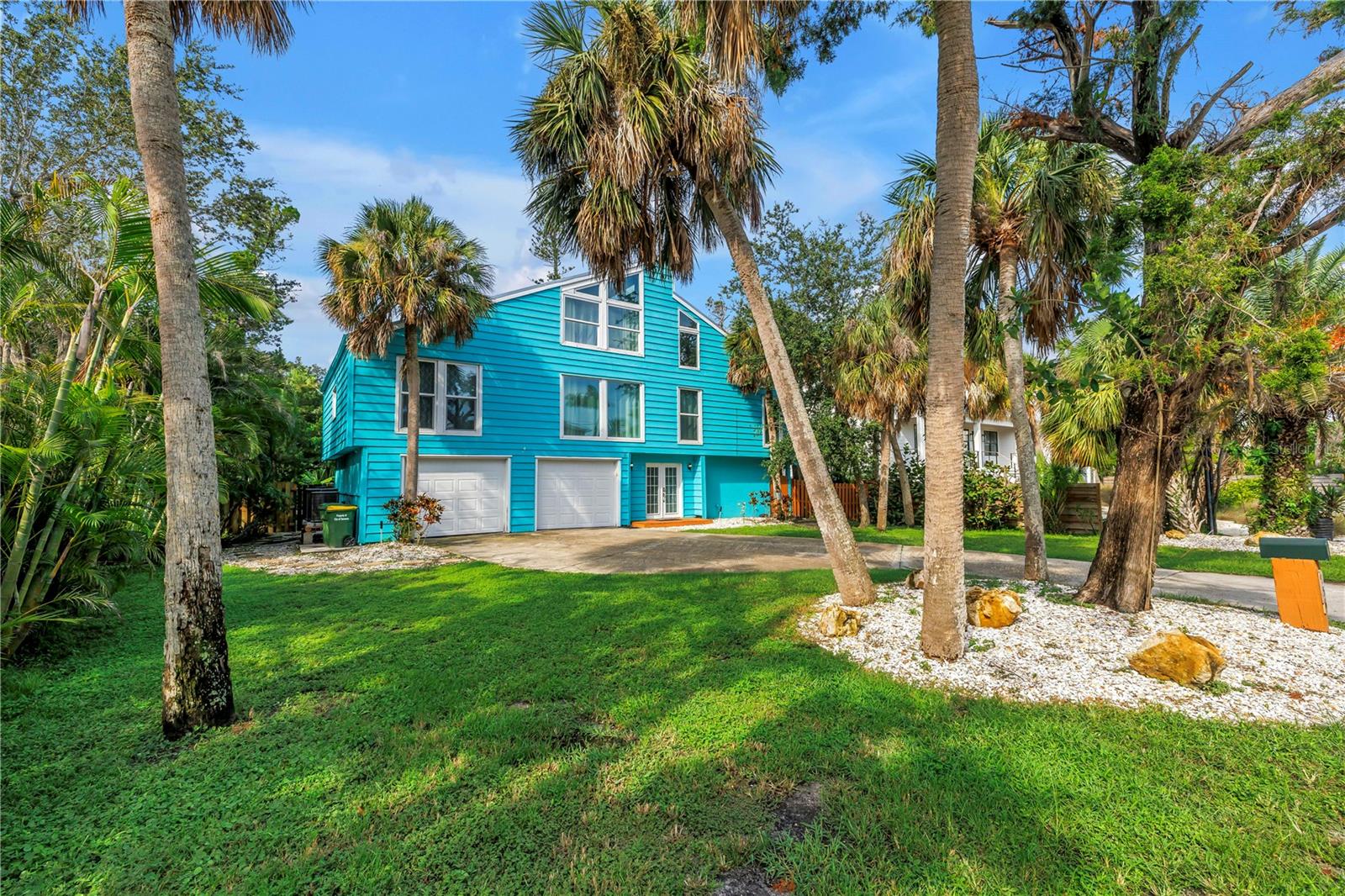 Details for 156 Siesta Drive, SARASOTA, FL 34242