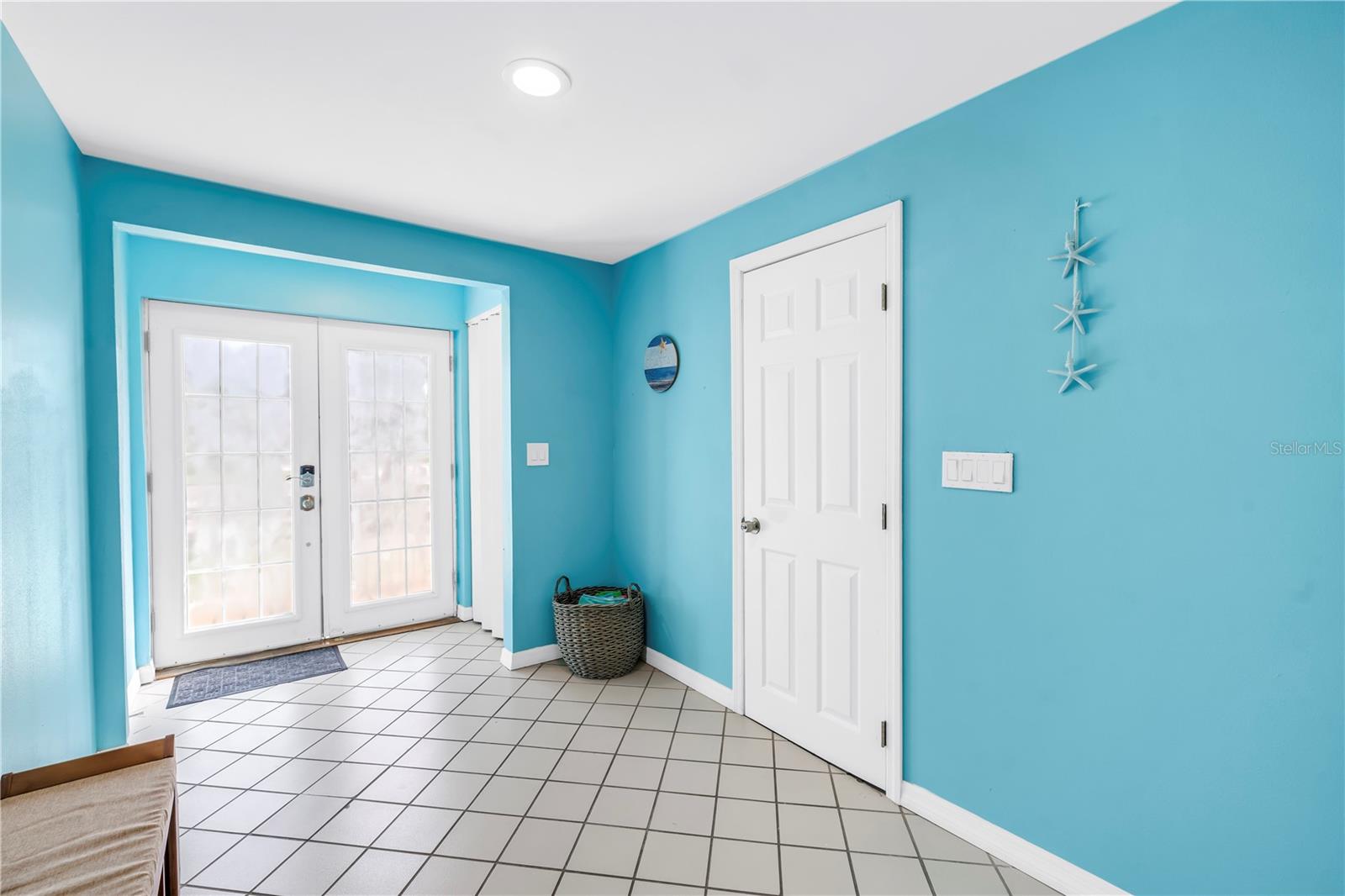 Image 11 of 67 For 156 Siesta Drive