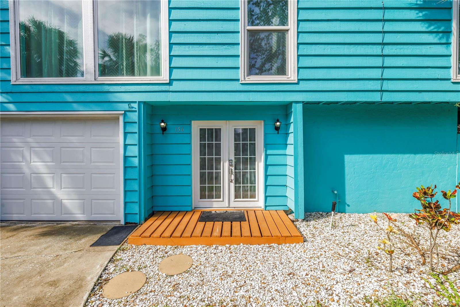 Image 3 of 67 For 156 Siesta Drive