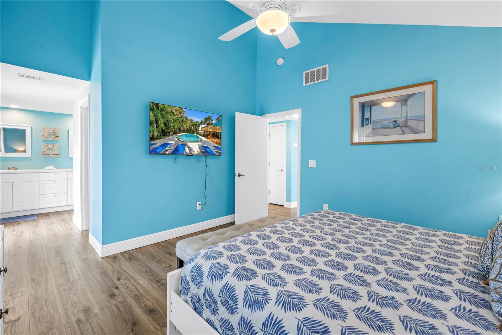 Image 33 of 67 For 156 Siesta Drive