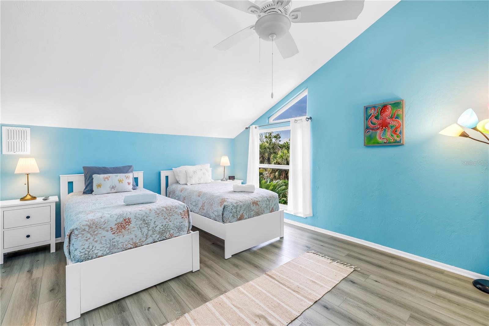 Image 42 of 67 For 156 Siesta Drive