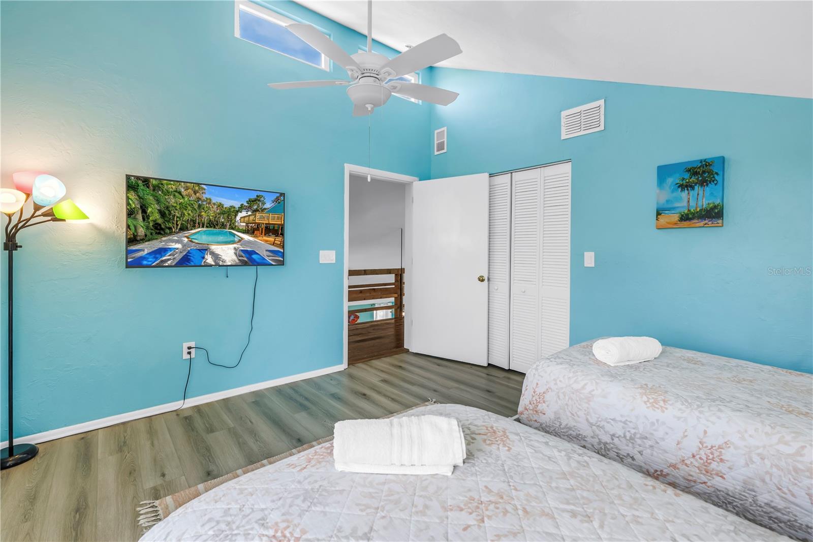 Image 43 of 67 For 156 Siesta Drive
