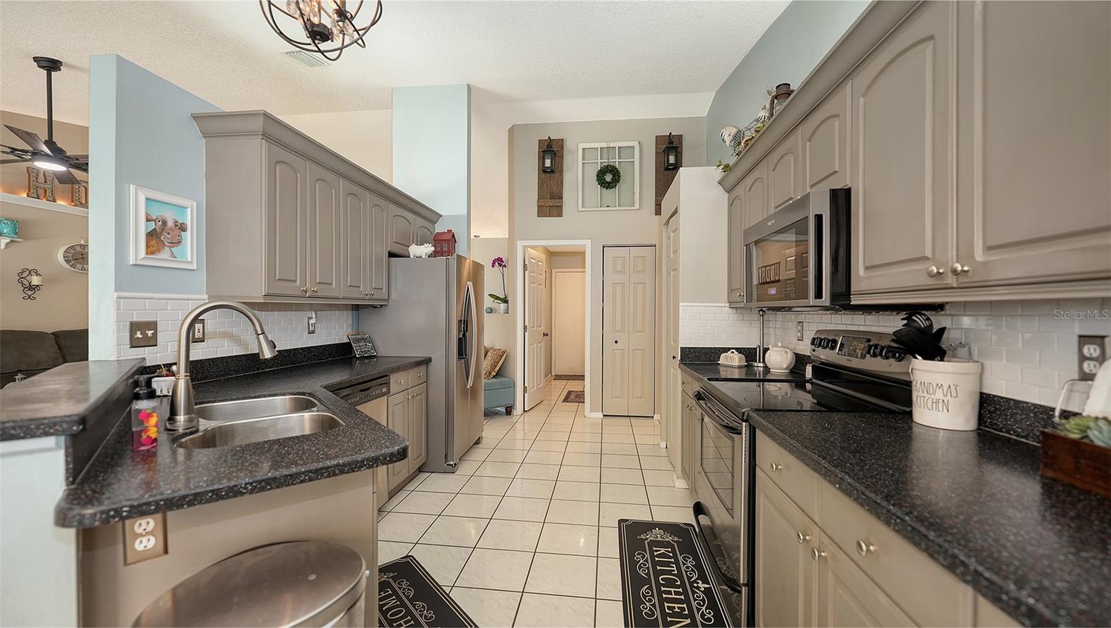 Image 18 of 44 For 5111 13th Avenue Drive W