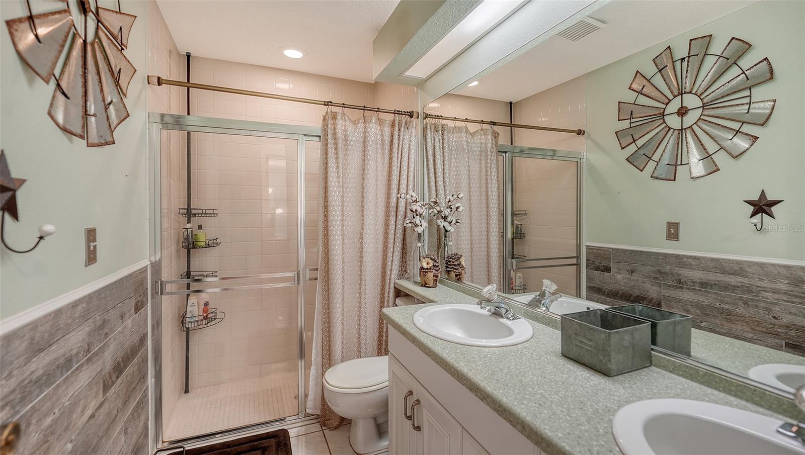 Image 31 of 44 For 5111 13th Avenue Drive W