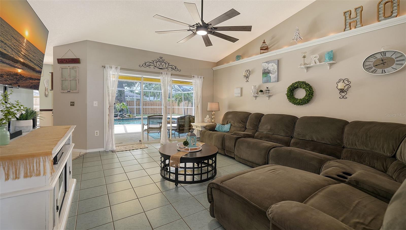 Image 7 of 44 For 5111 13th Avenue Drive W