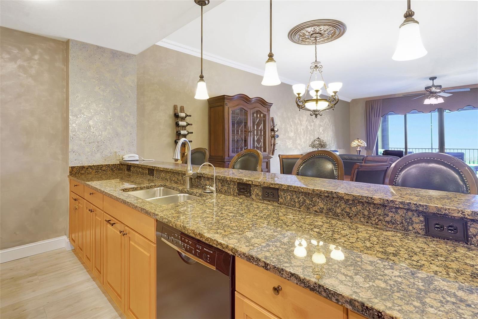 Image 14 of 43 For 87 Vivante Boulevard 403
