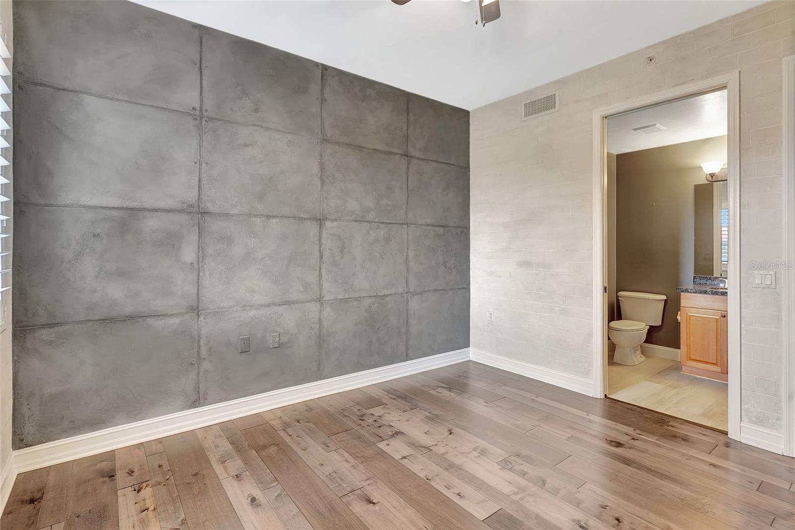 Image 22 of 43 For 87 Vivante Boulevard 403