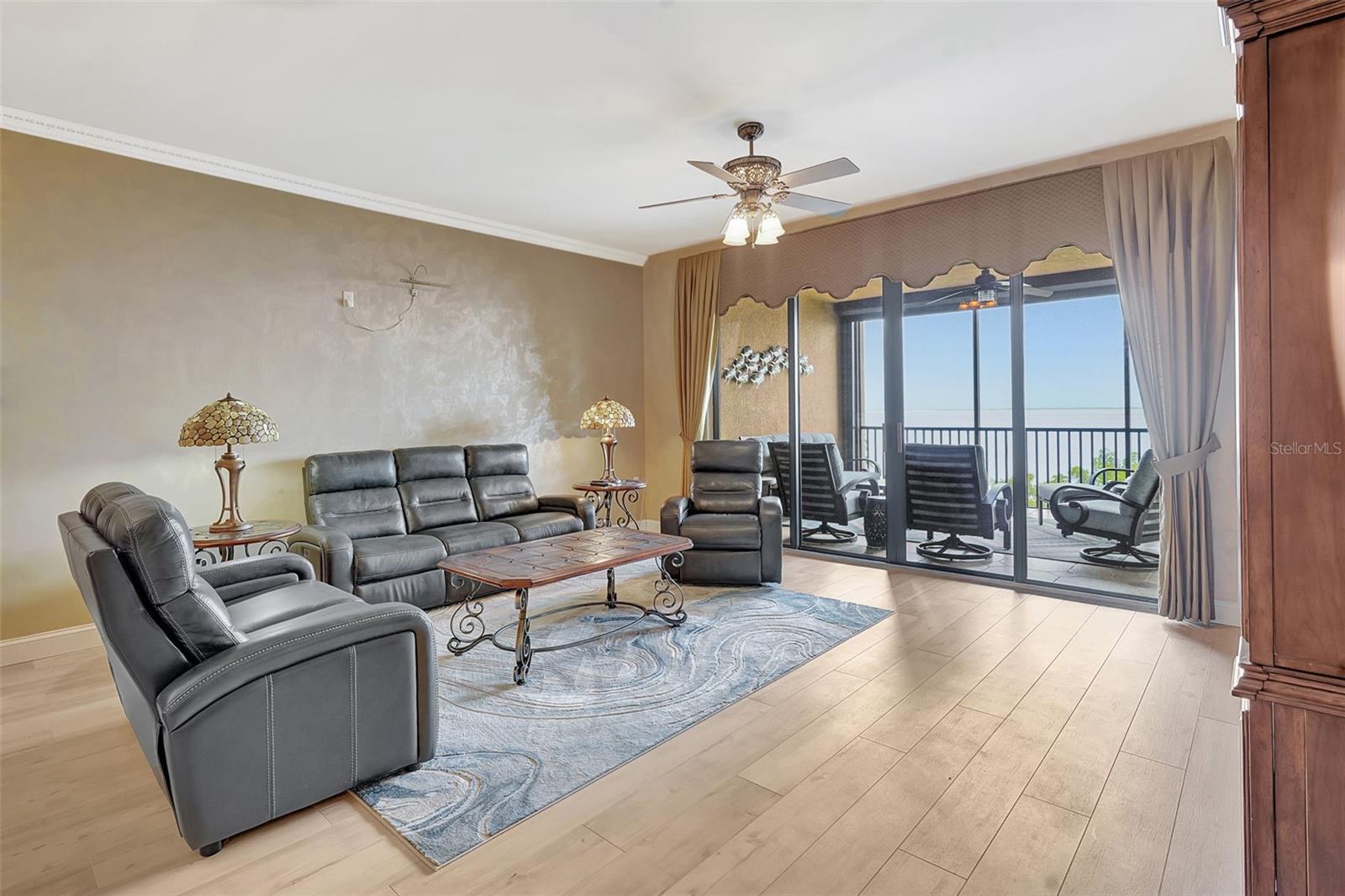 Image 6 of 43 For 87 Vivante Boulevard 403