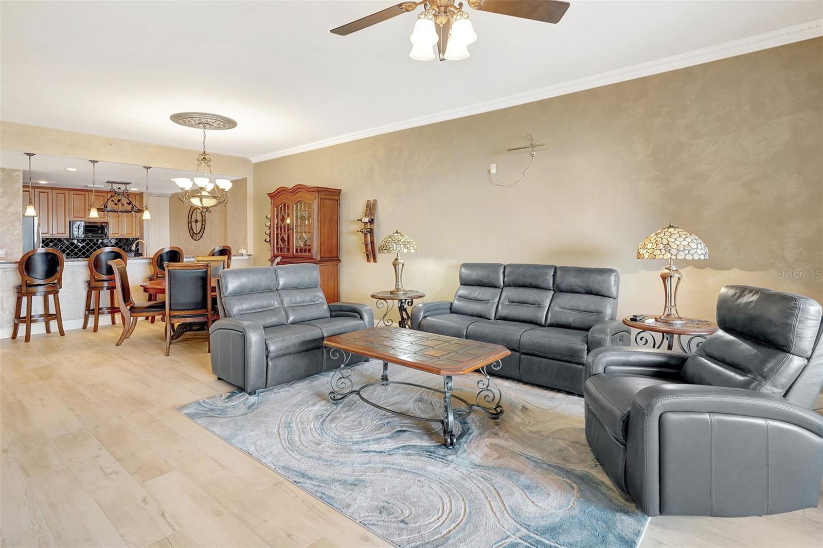 Image 9 of 43 For 87 Vivante Boulevard 403