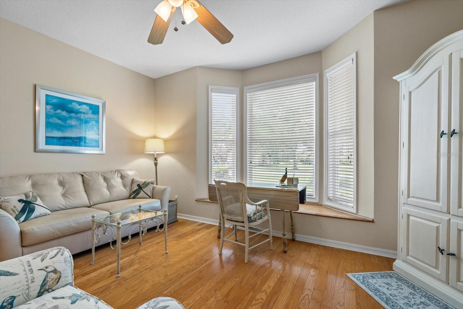 Image 14 of 64 For 1229 Palm View Road