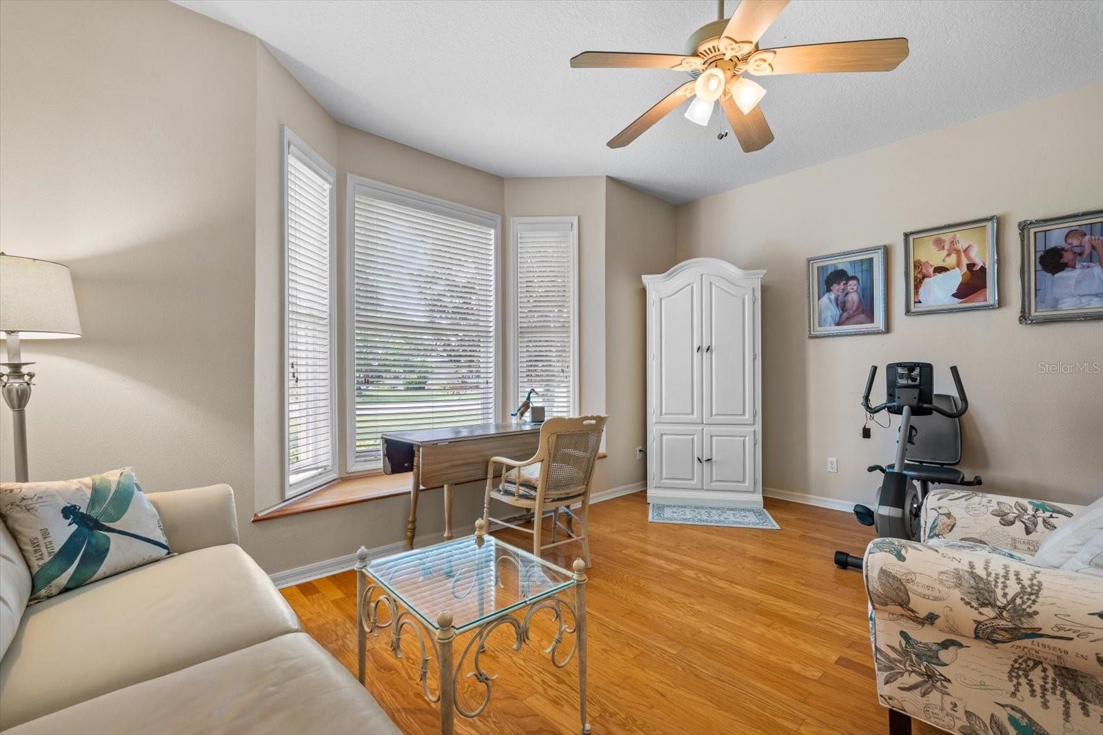 Image 16 of 64 For 1229 Palm View Road