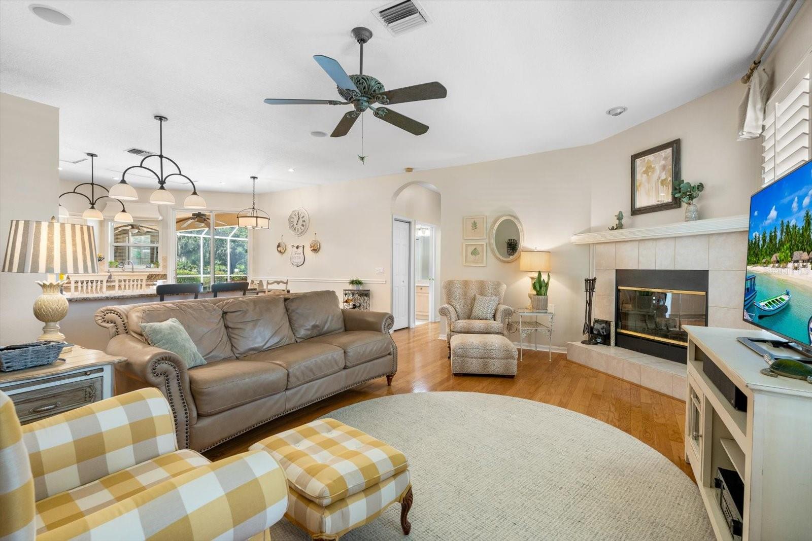 Image 32 of 64 For 1229 Palm View Road