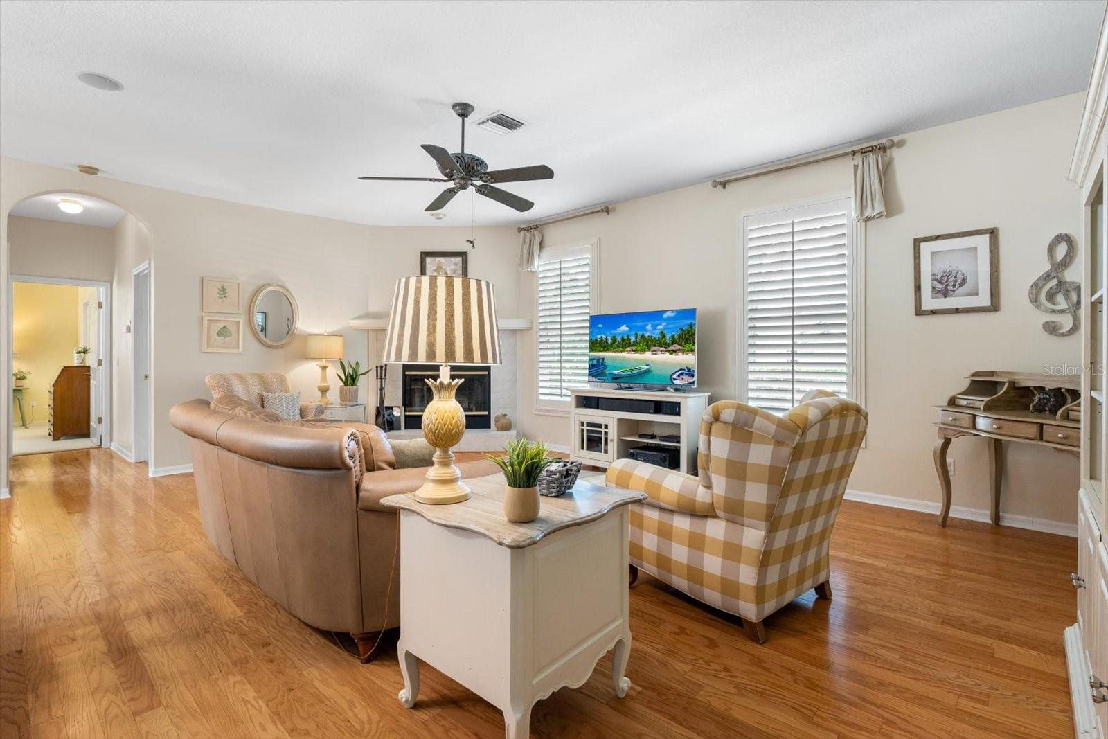 Image 33 of 64 For 1229 Palm View Road