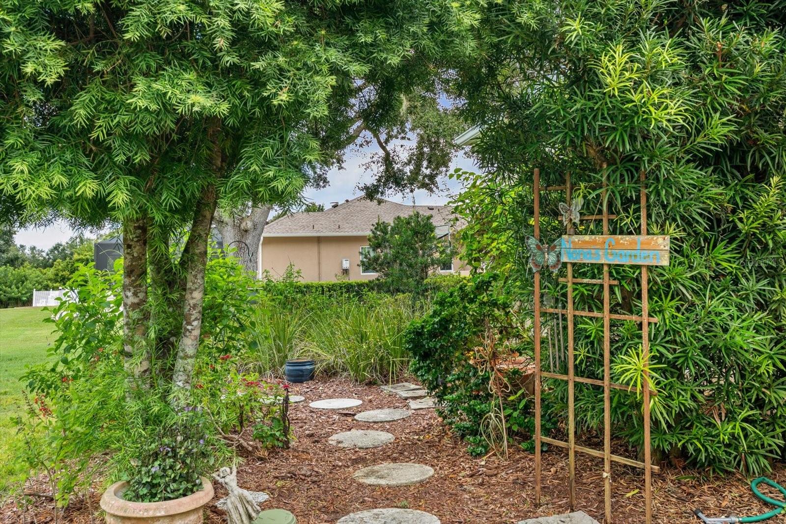 Image 47 of 64 For 1229 Palm View Road