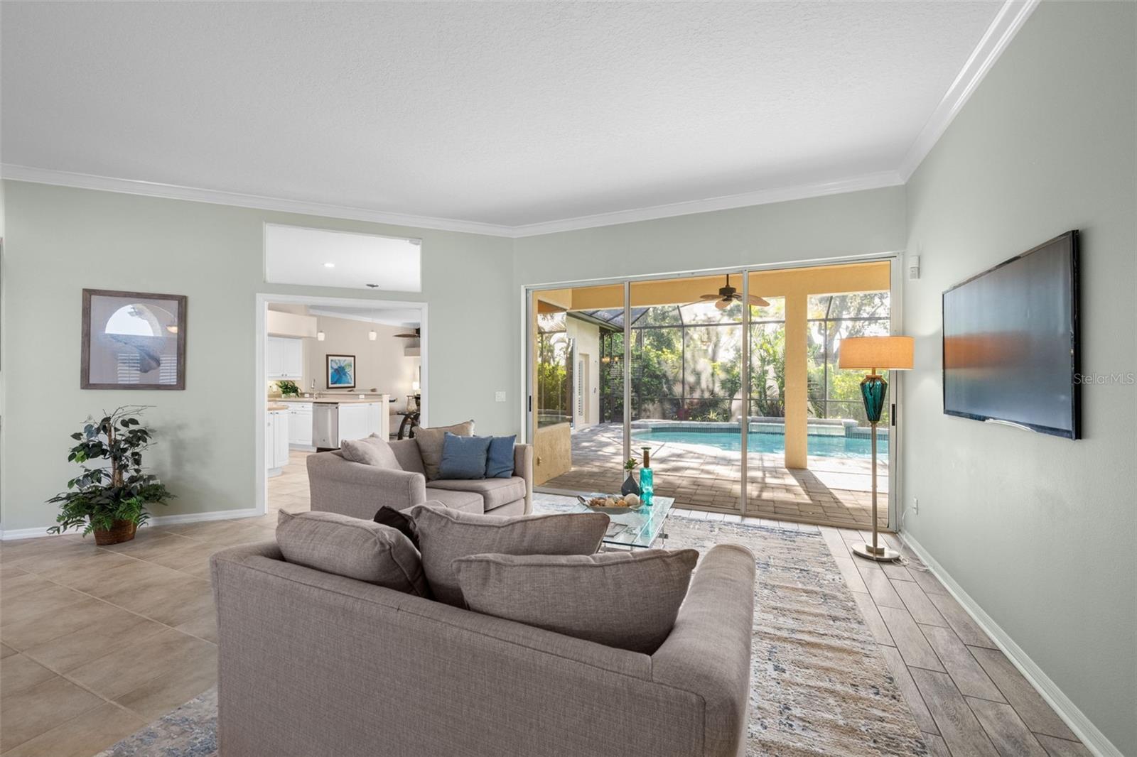 Image 13 of 69 For 8809 Havenridge Drive