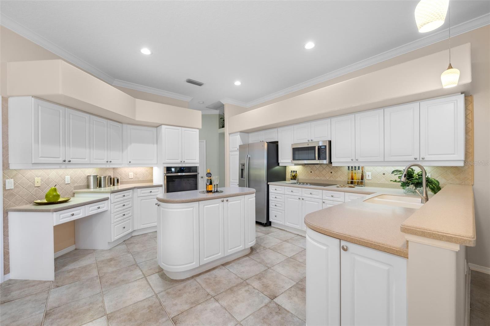 Image 16 of 69 For 8809 Havenridge Drive