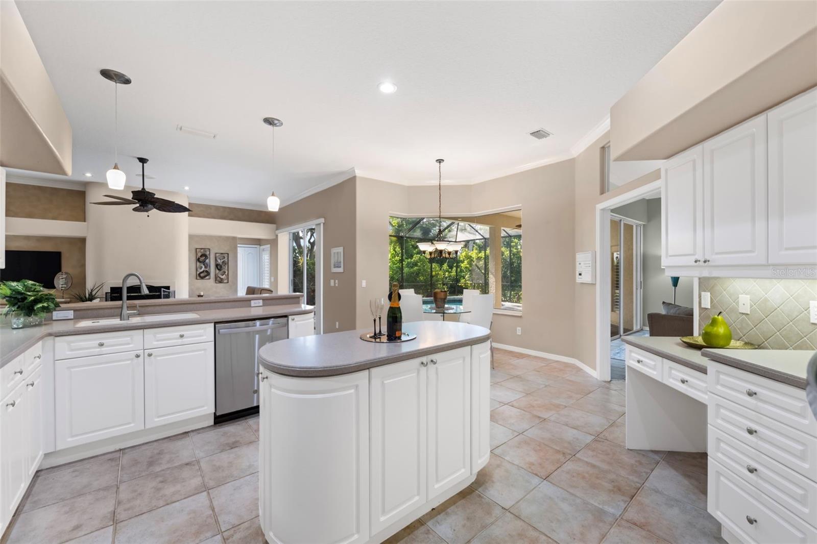 Image 28 of 69 For 8809 Havenridge Drive