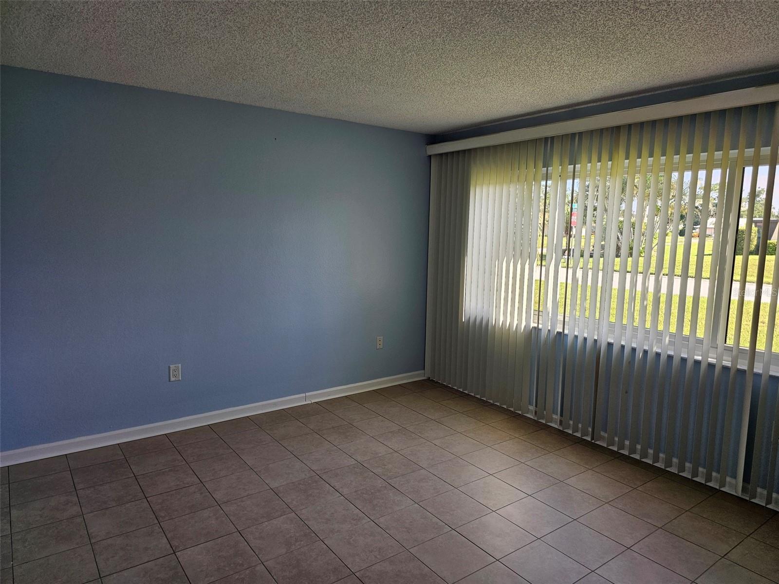 Image 13 of 33 For 5709 13th Avenue W
