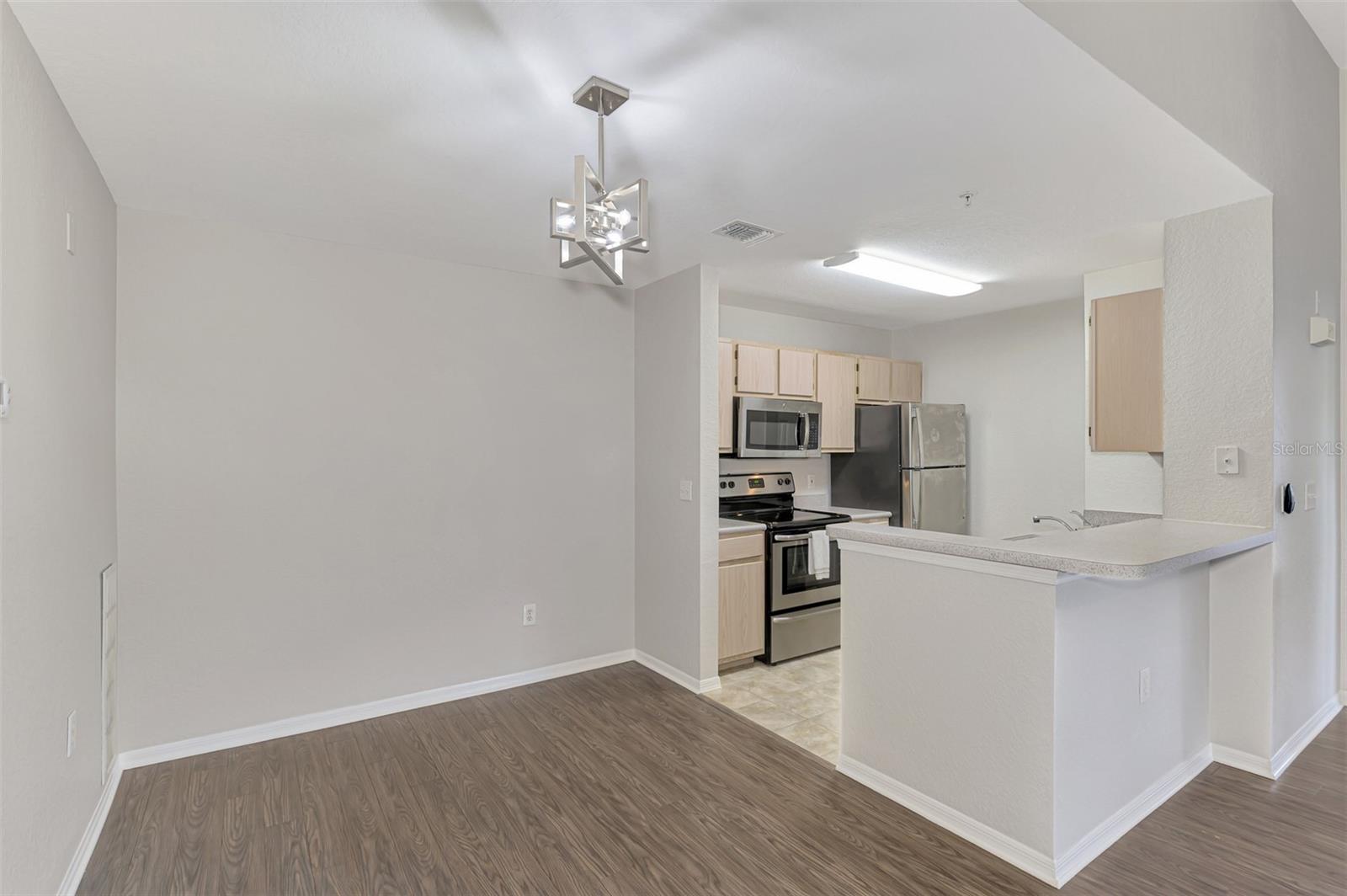 Image 11 of 43 For 8821 Manor Loop 204