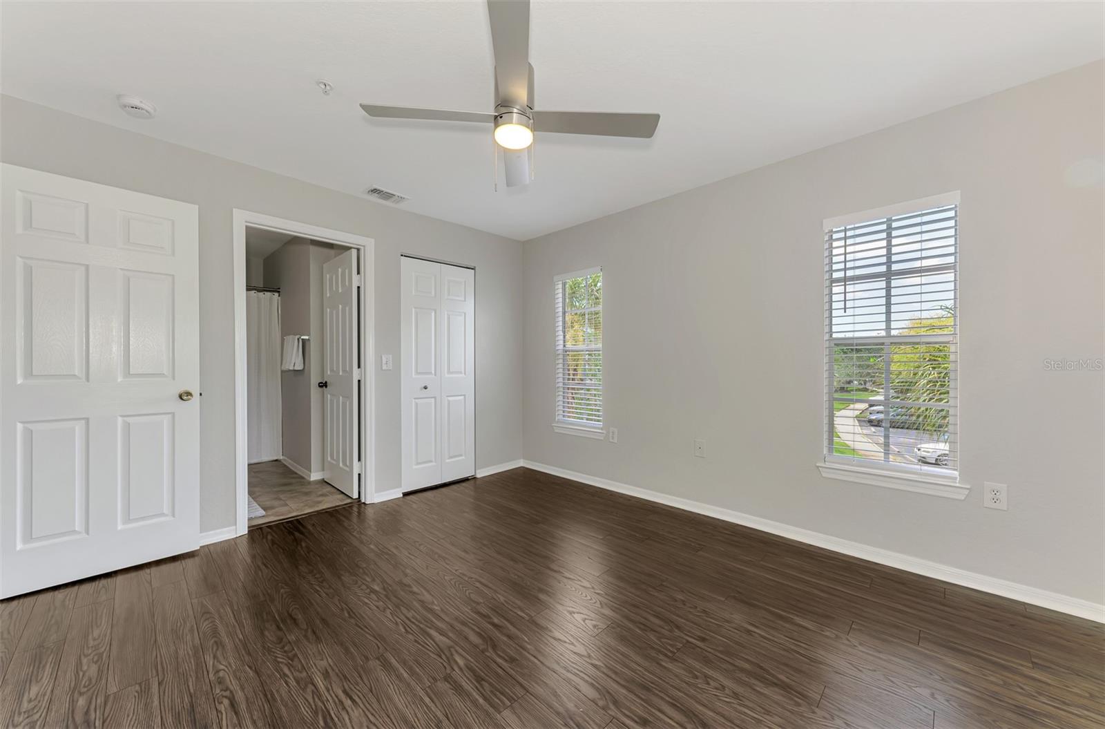 Image 20 of 43 For 8821 Manor Loop 204