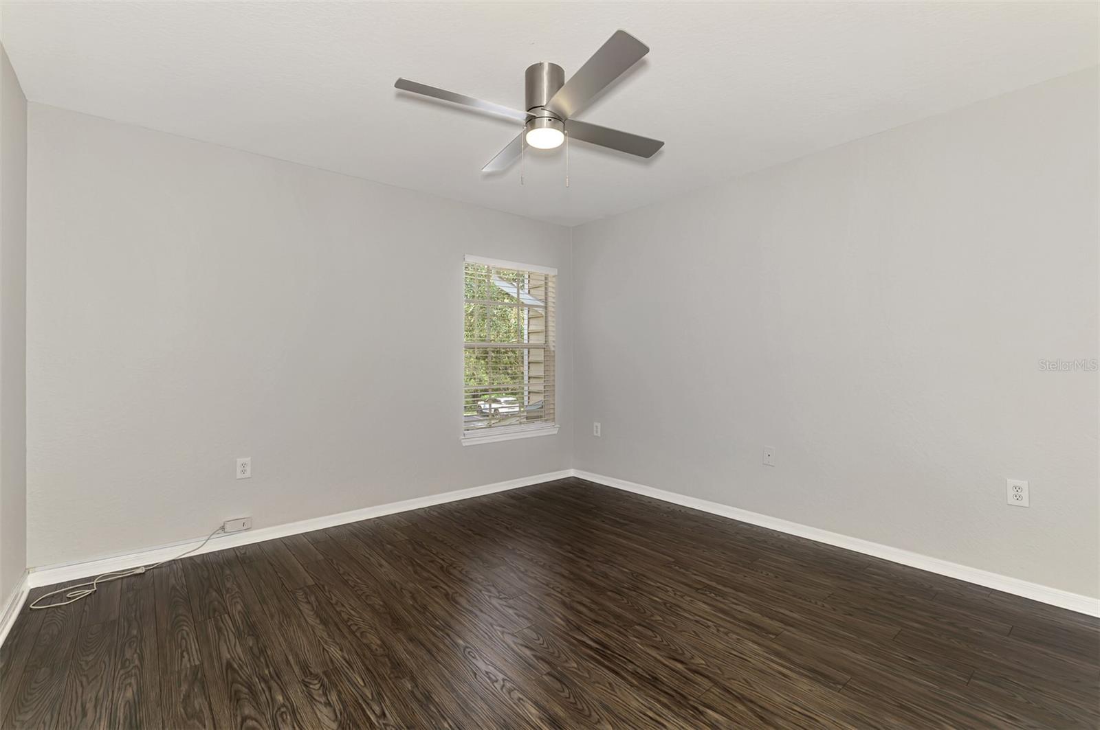Image 23 of 43 For 8821 Manor Loop 204