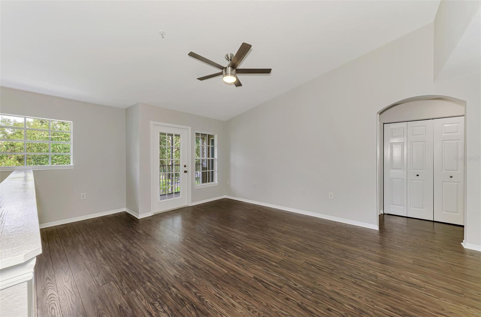 Image 6 of 43 For 8821 Manor Loop 204