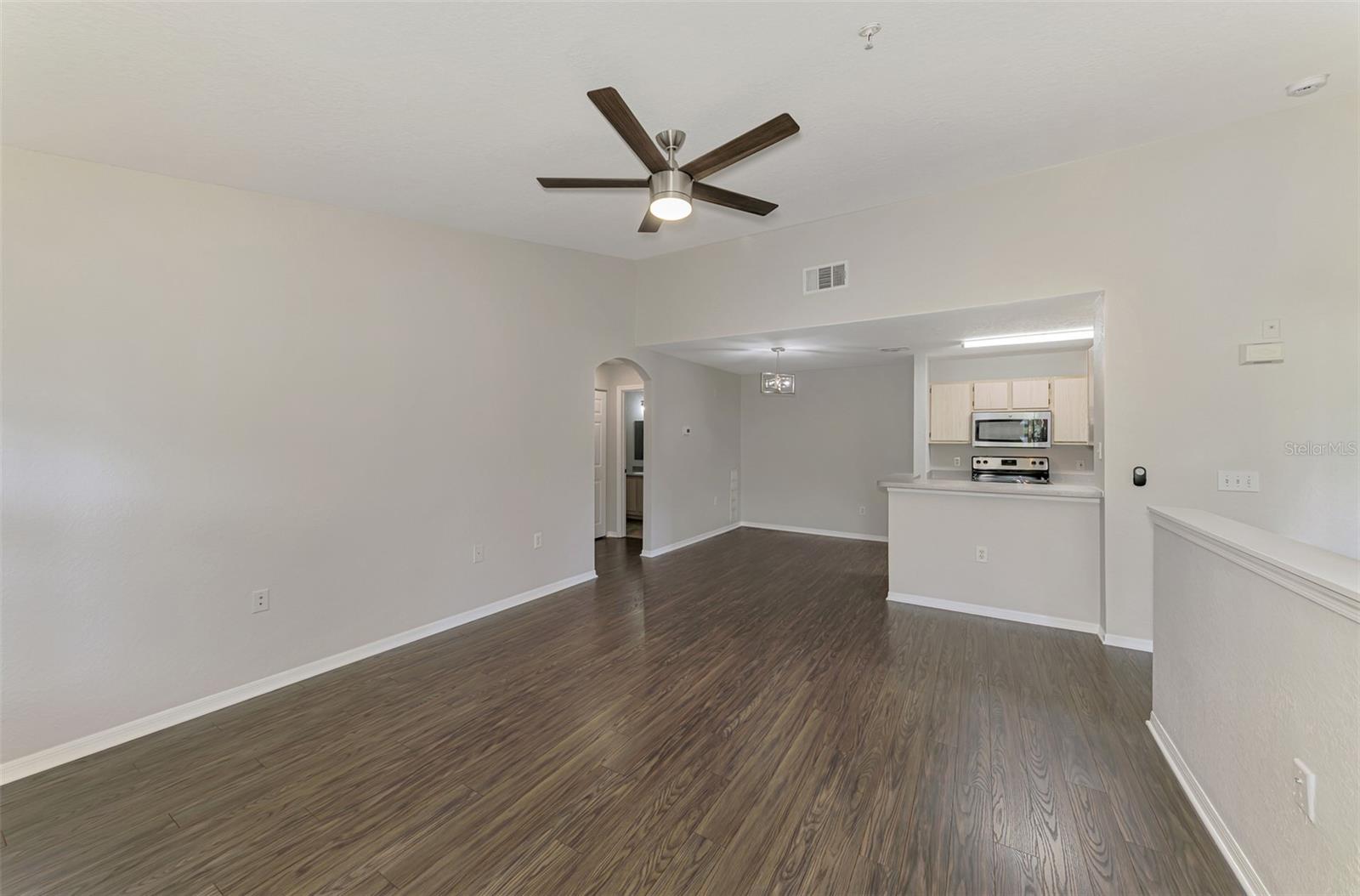 Image 9 of 43 For 8821 Manor Loop 204