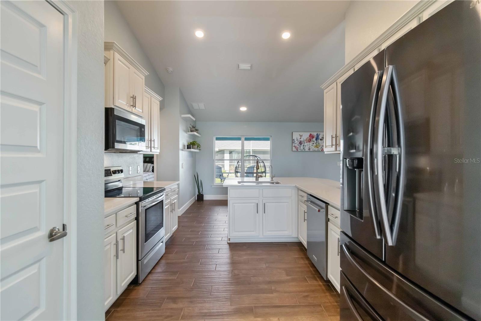 Image 14 of 60 For 364 Garden Road