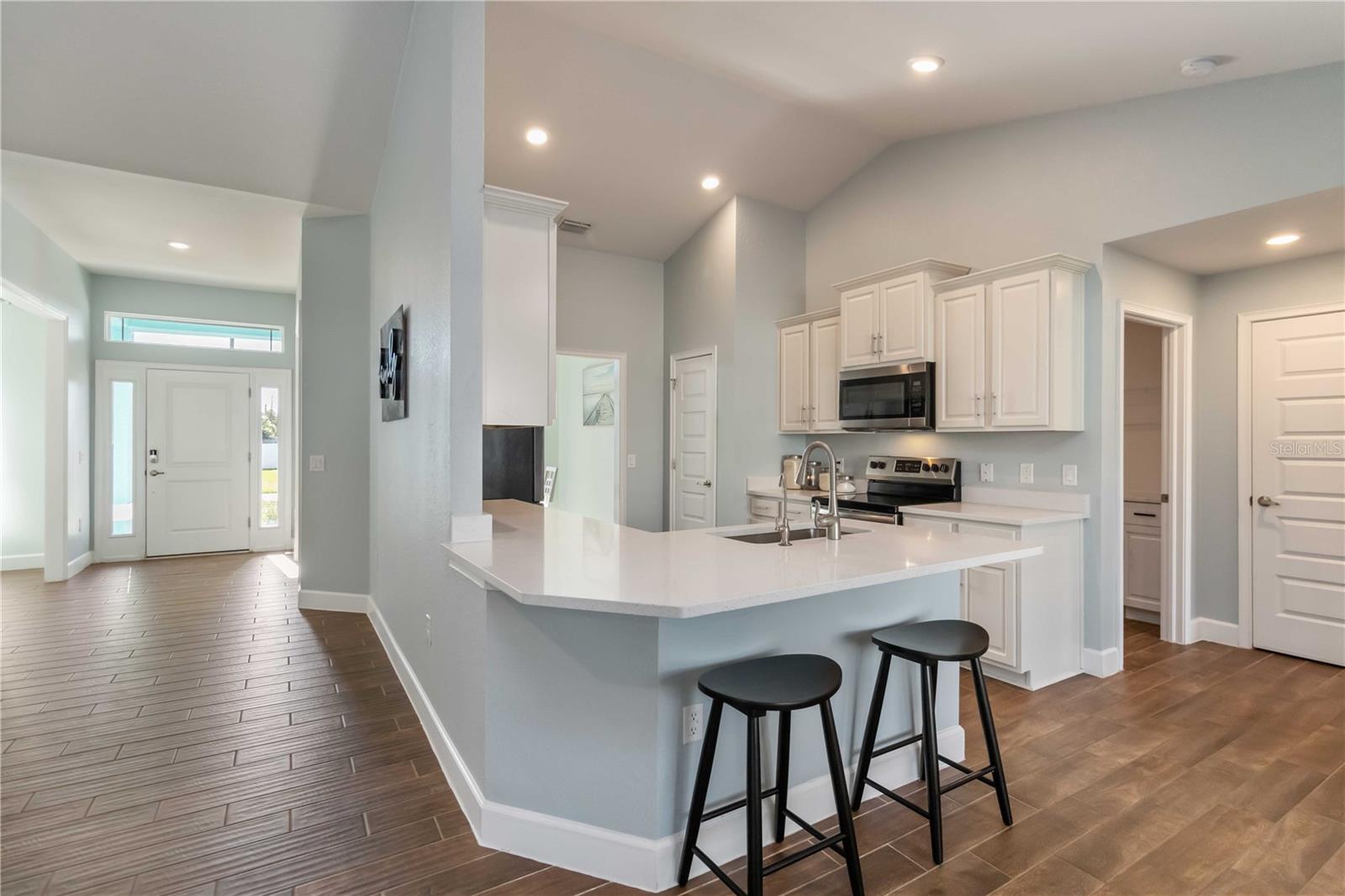 Image 17 of 60 For 364 Garden Road