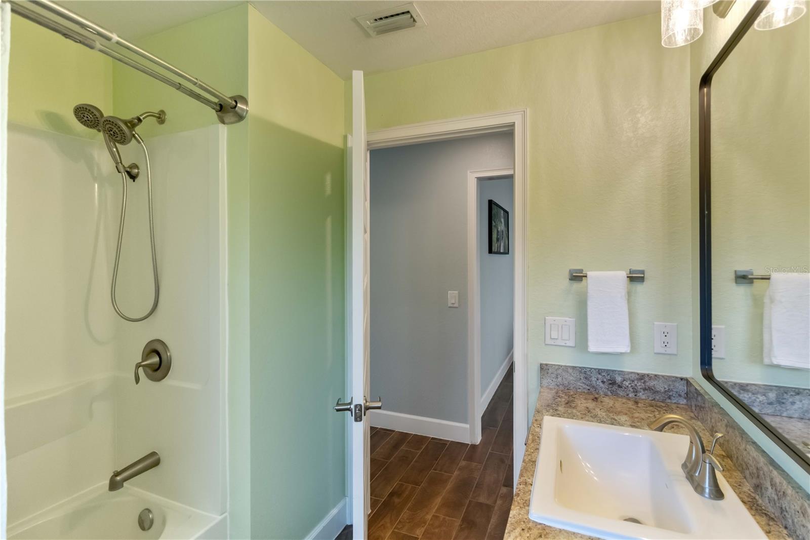 Image 30 of 60 For 364 Garden Road