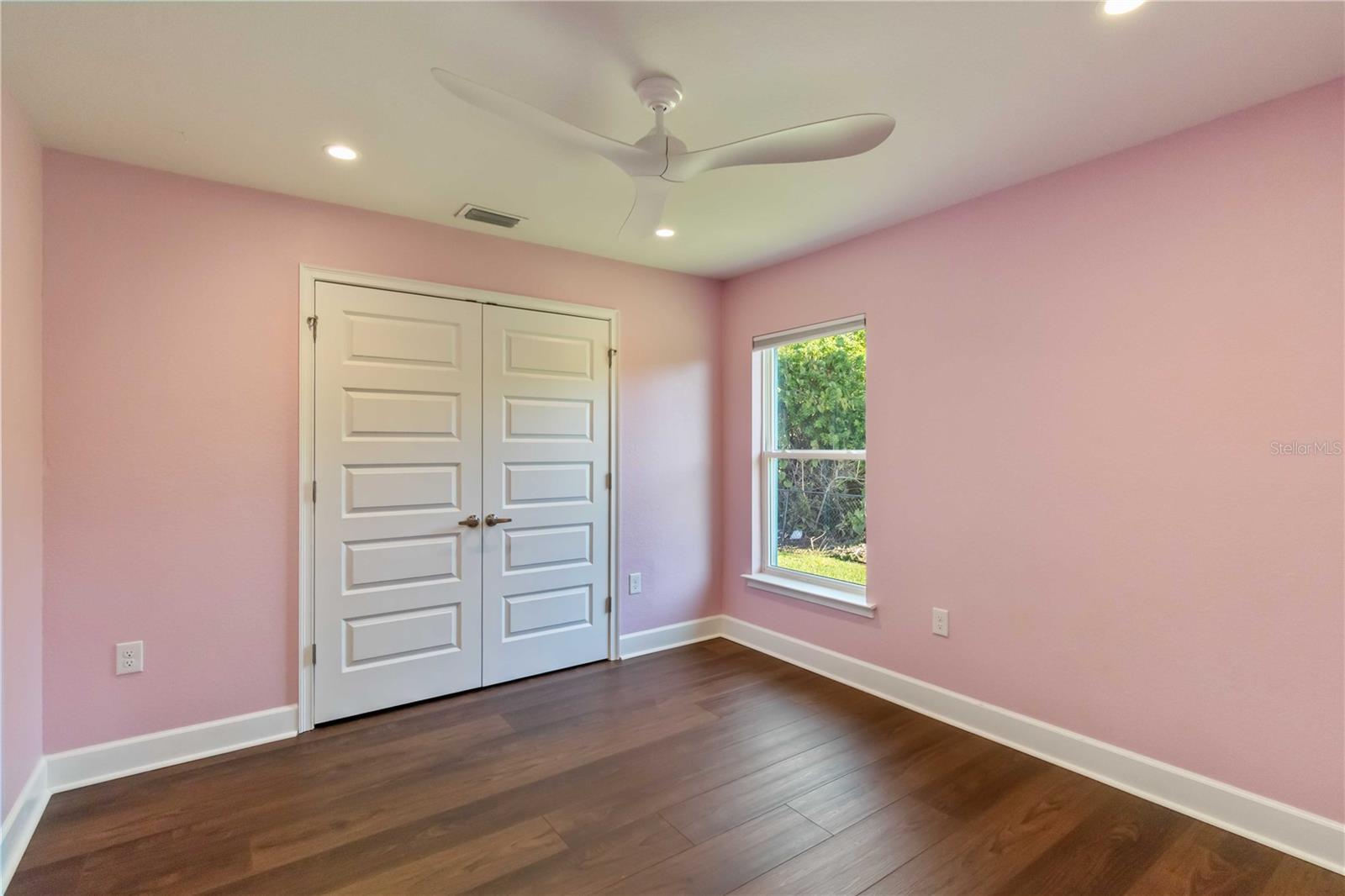 Image 31 of 60 For 364 Garden Road