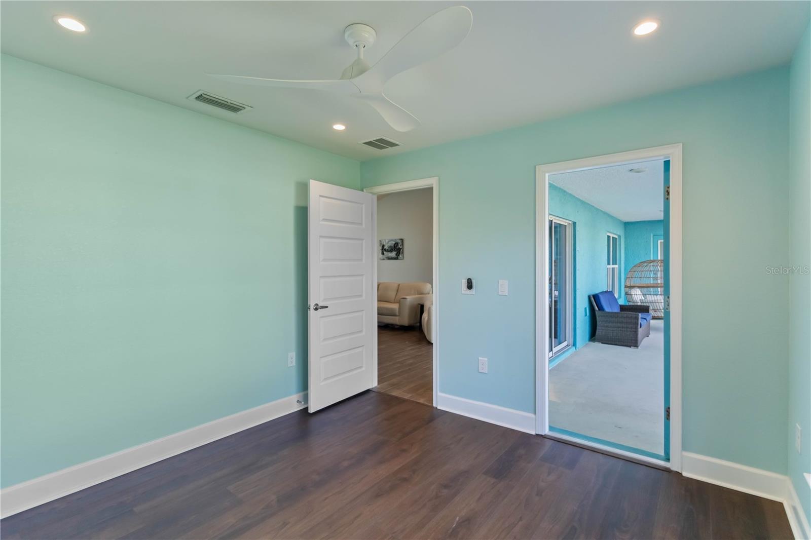 Image 34 of 60 For 364 Garden Road