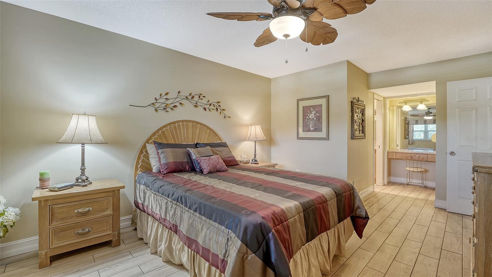 Image 26 of 66 For 7251 Country Club Drive N 226