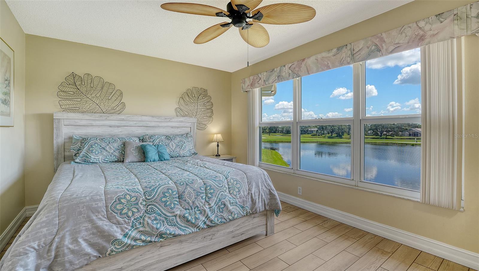 Image 30 of 66 For 7251 Country Club Drive N 226