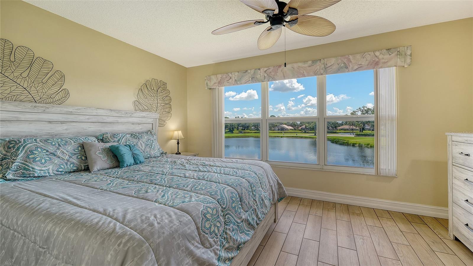 Image 31 of 66 For 7251 Country Club Drive N 226