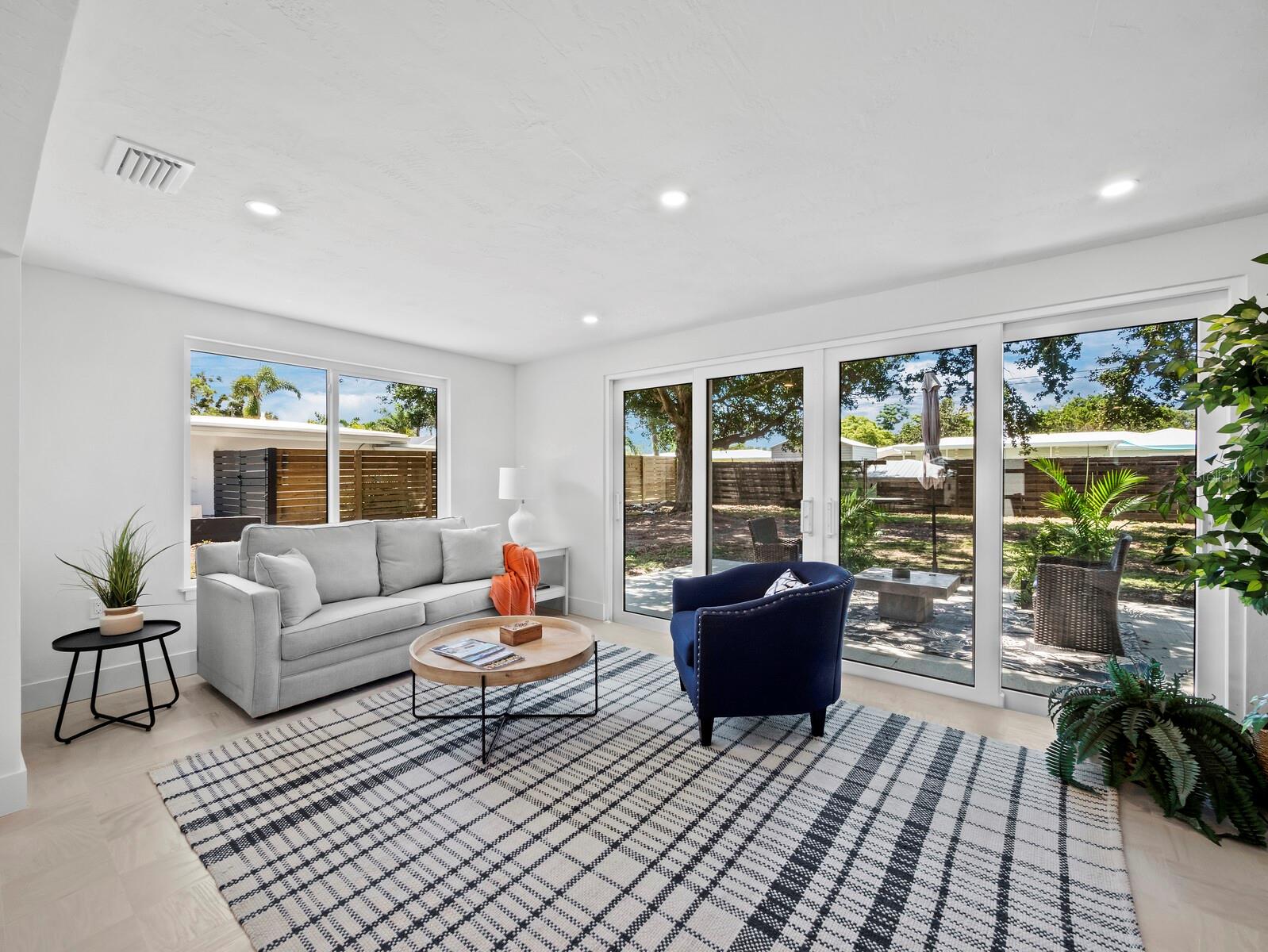 Image 10 of 25 For 3430 Jaffa Drive