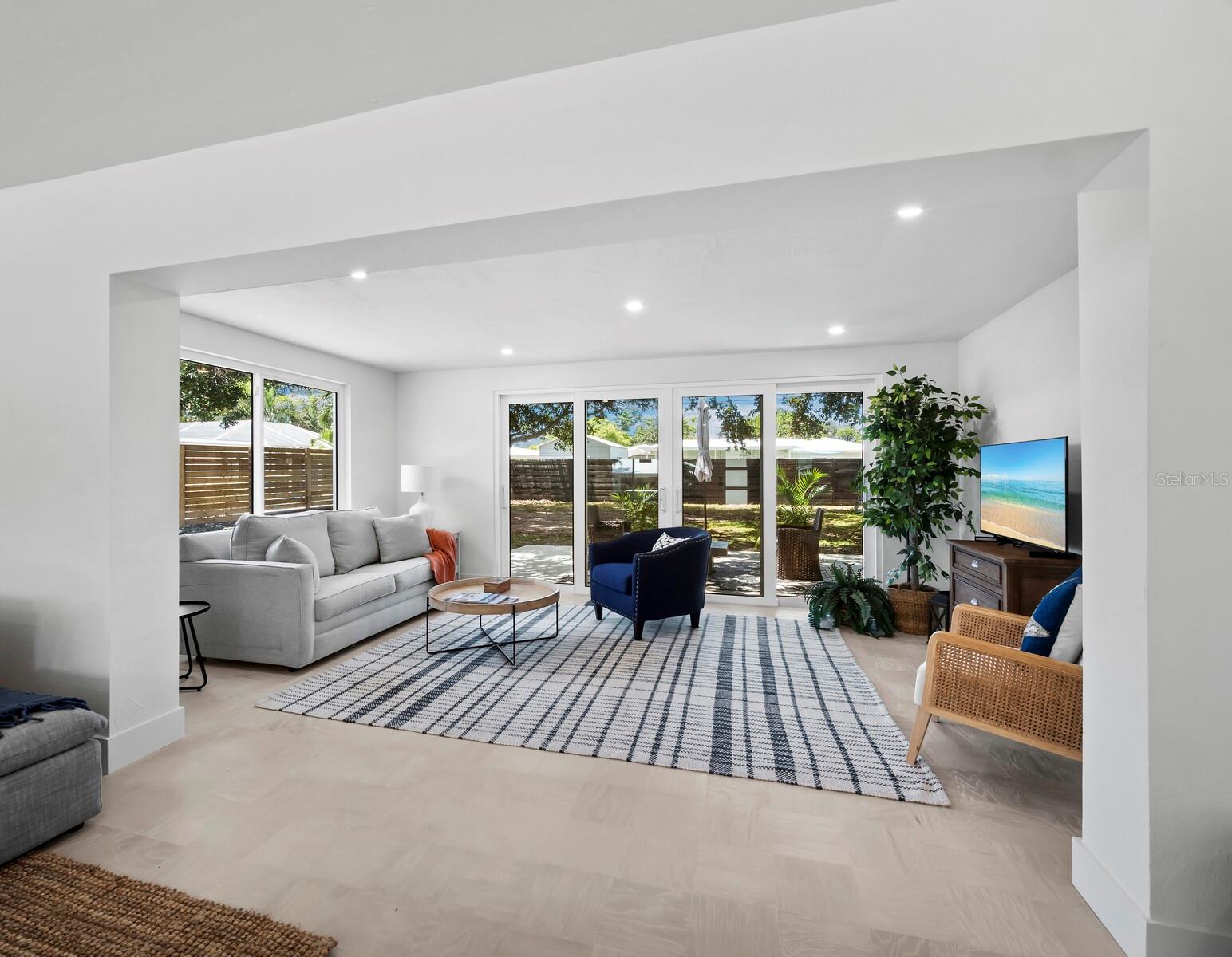 Image 12 of 25 For 3430 Jaffa Drive