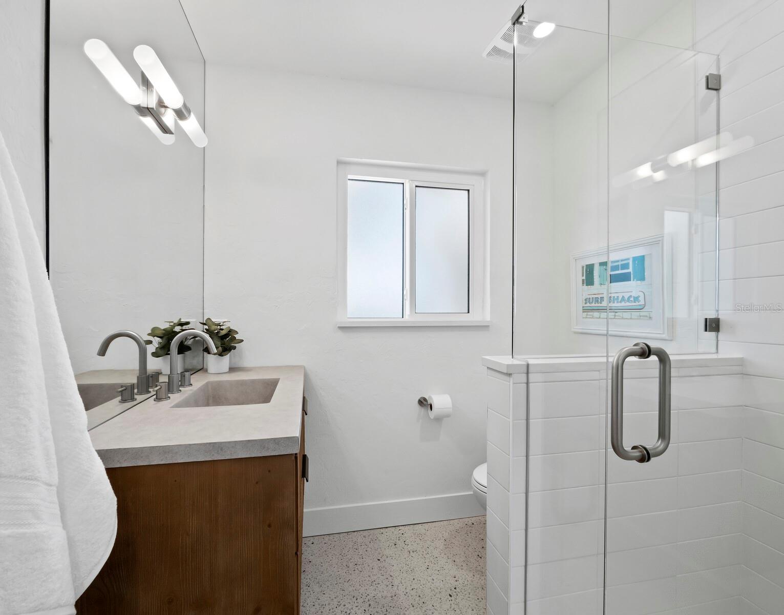 Image 18 of 25 For 3430 Jaffa Drive