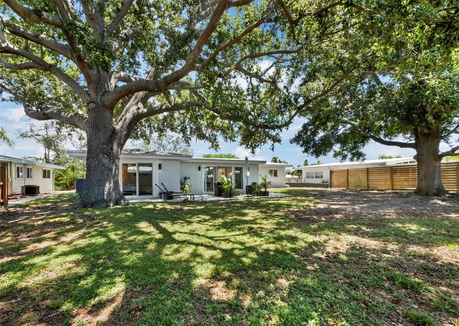 Image 23 of 25 For 3430 Jaffa Drive