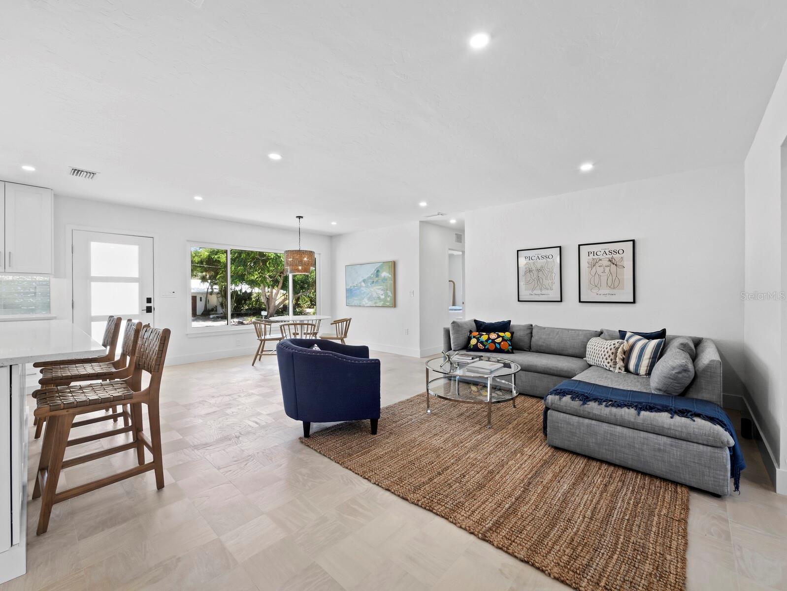 Image 7 of 25 For 3430 Jaffa Drive