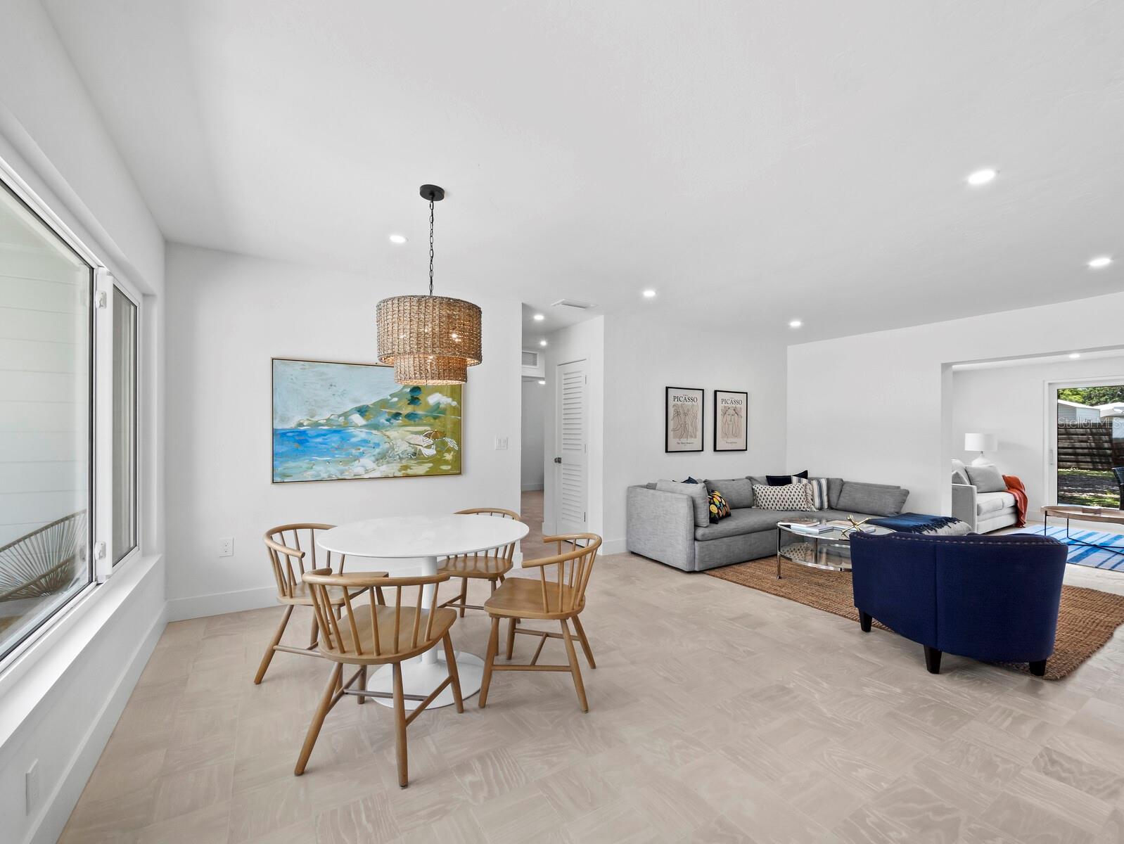 Image 8 of 25 For 3430 Jaffa Drive