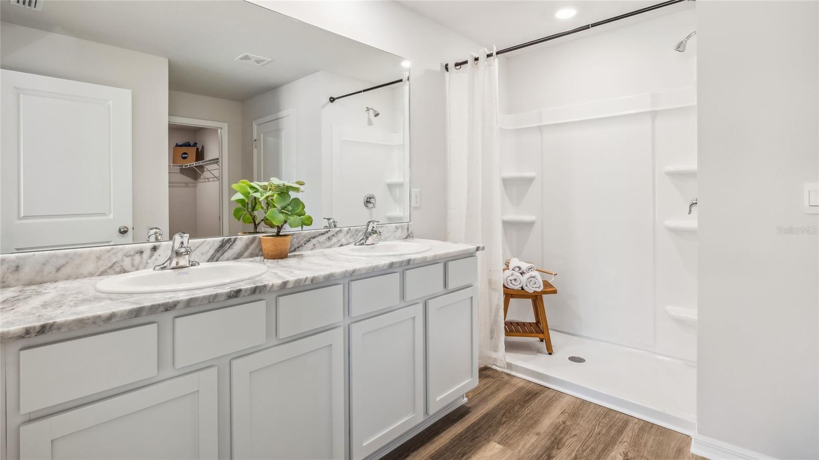 Image 16 of 24 For 11130 44th Avenue E